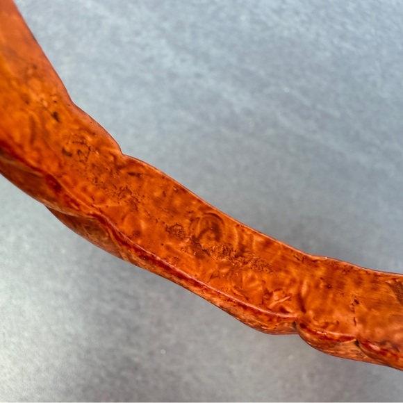 Vintage 1970s Carved Bangles Set in Red and Brown - Picture 6 of 12